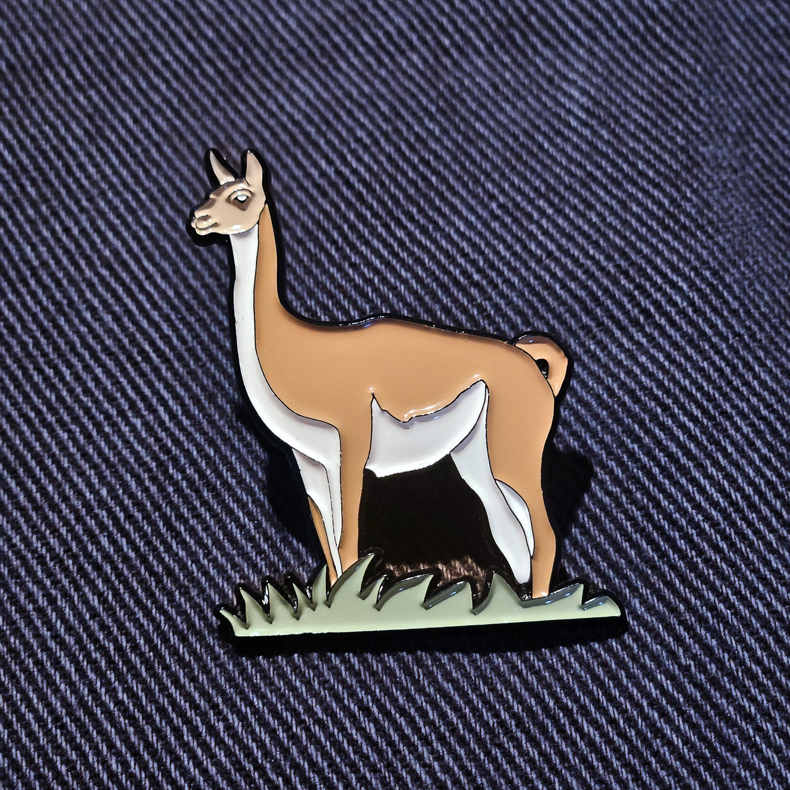 Pin Guanaco