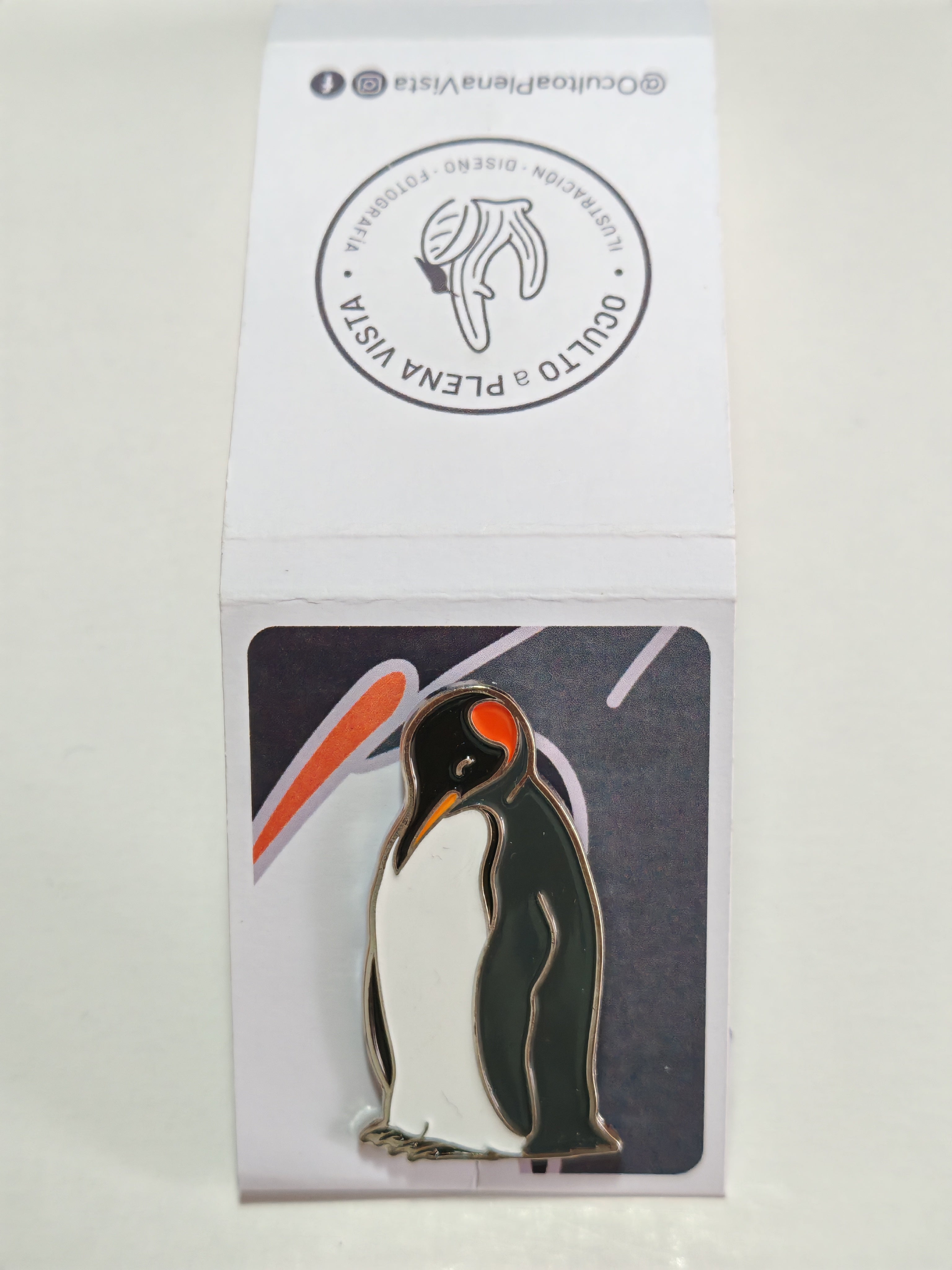 Pin Pingüino rey